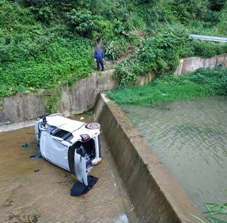 본문 이미지 - (유튜브 채널 '한문철TV' 갈무리)
