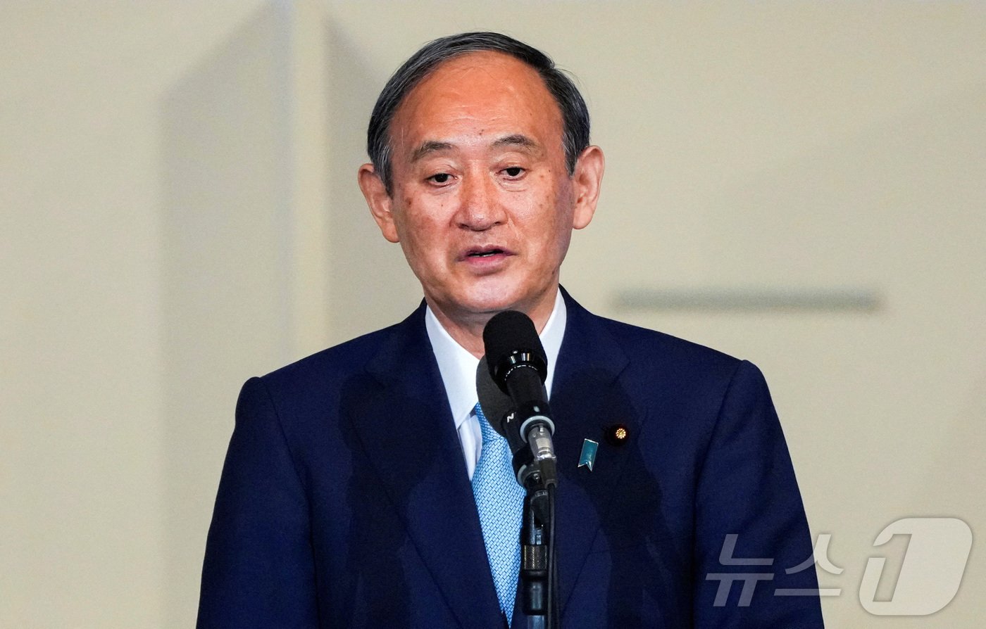 본문 이미지 - 지난 2021년 9월 29일 일본 도쿄에서 열린 자민당 총재선거에서 스가 요시히데 전 총리가 발언하고 있다. 한편 지난 27일 당선된 이시바 시게루 신임 자민당 총재는 스가 전 총리를 자민당 부총재에 임명할 것으로 알려졌다. 2021.09.29 ⓒ 로이터=뉴스1 ⓒ News1 김지완 기자