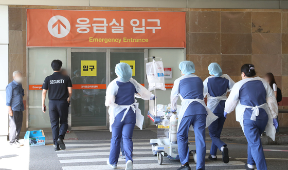"환자분, 지금 상태가 어떠세요?"…AI가 쓰고, 보내고, 연결했다