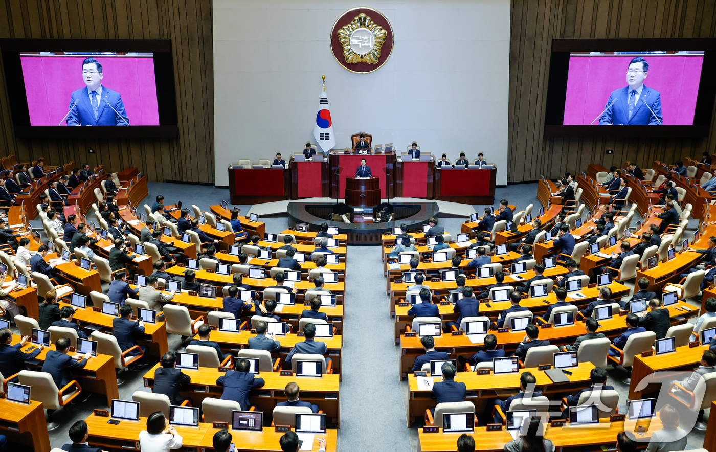 (서울=뉴스1) 안은나 기자 = 박찬대 더불어민주당 원내대표가 4일 오전 서울 여의도 국회 본회의장에서 교섭단체 대표 연설을 하고 있다. 2024.9.4/뉴스1