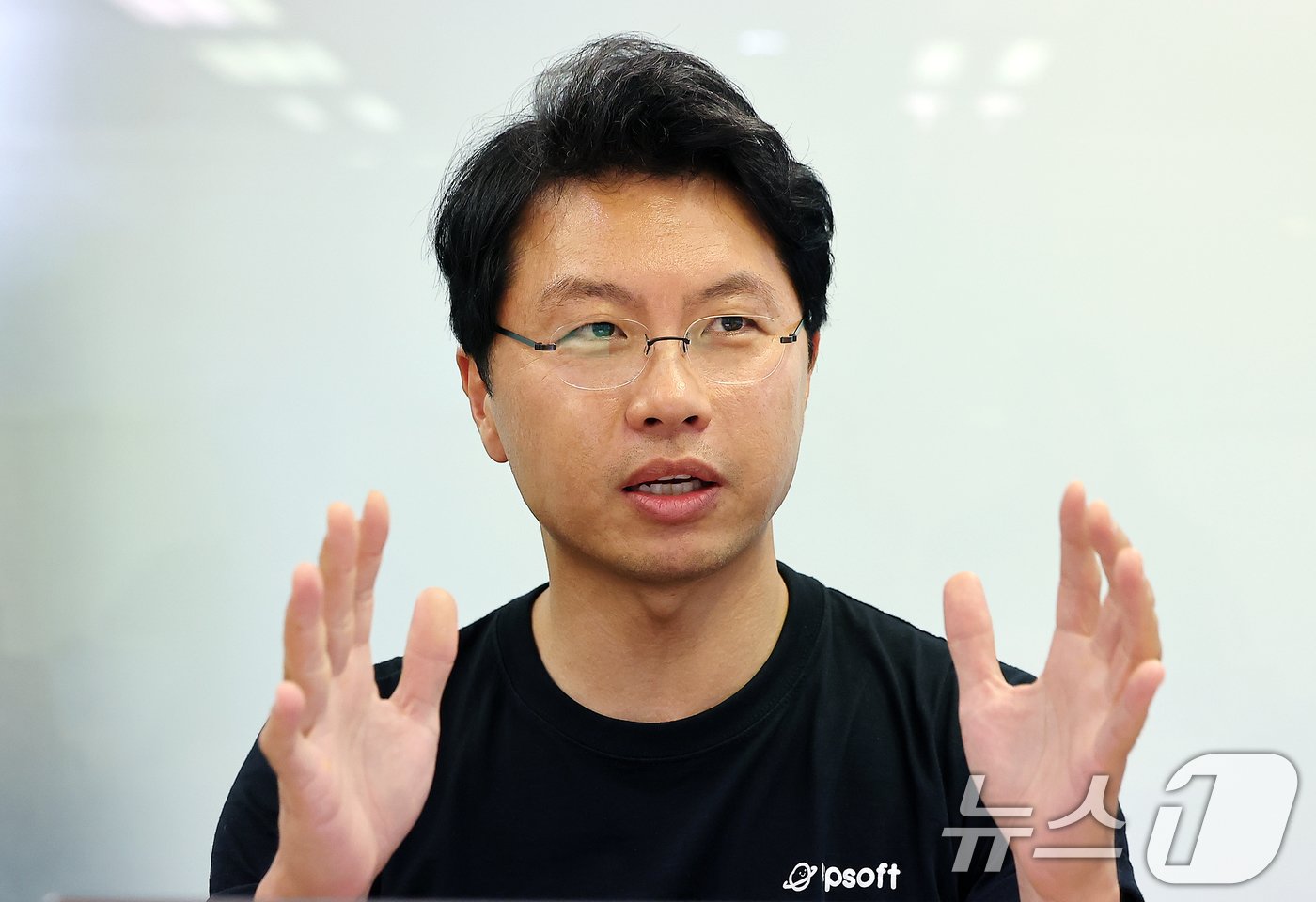 본문 이미지 - 이현우 유피소프트 대표가 4일 오후 서울 종로구 뉴스1 사옥에서 뉴스1과 인터뷰를 하고 있다. 2024.9.4/뉴스1 ⓒ News1 김진환 기자