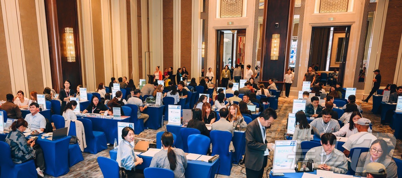 본문 이미지 - 몽골 울란바토르 샹그릴라 호텔에서 의료관광 트래블마트 행사가 열리고 있다.(한국관광공사 제공)