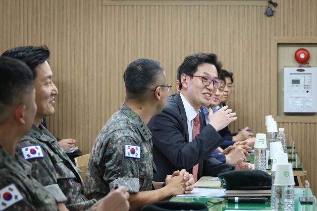총리실 참모 줄줄이 사의 표할 듯…한덕수 출마 수순(종합)
