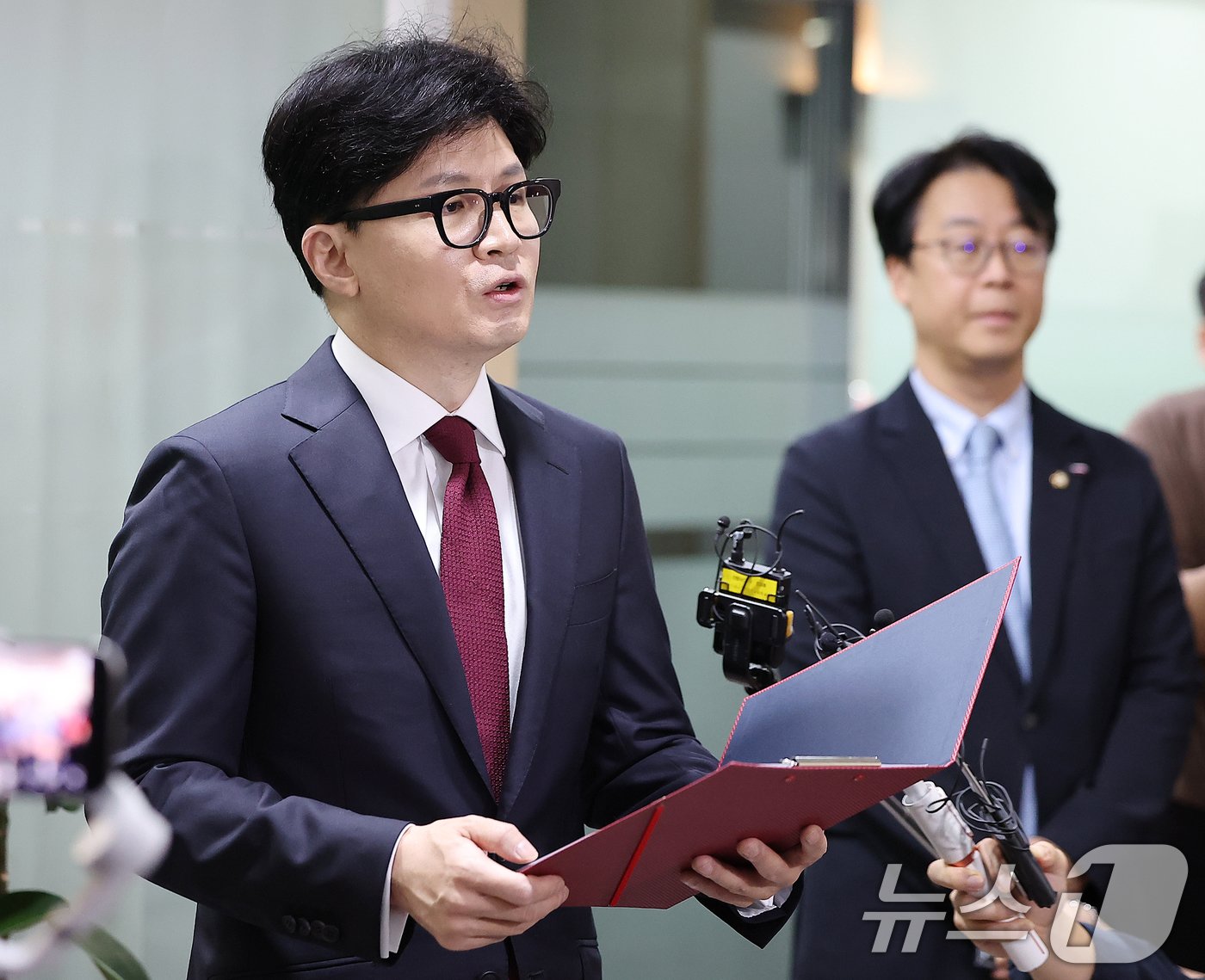 본문 이미지 - 한동훈 국민의힘 대표가 6일 오전 서울 종로구 한국기독교회관에서 현안 관련 브리핑을 하고 있다.  2024.9.3/뉴스1 ⓒ News1 김진환 기자