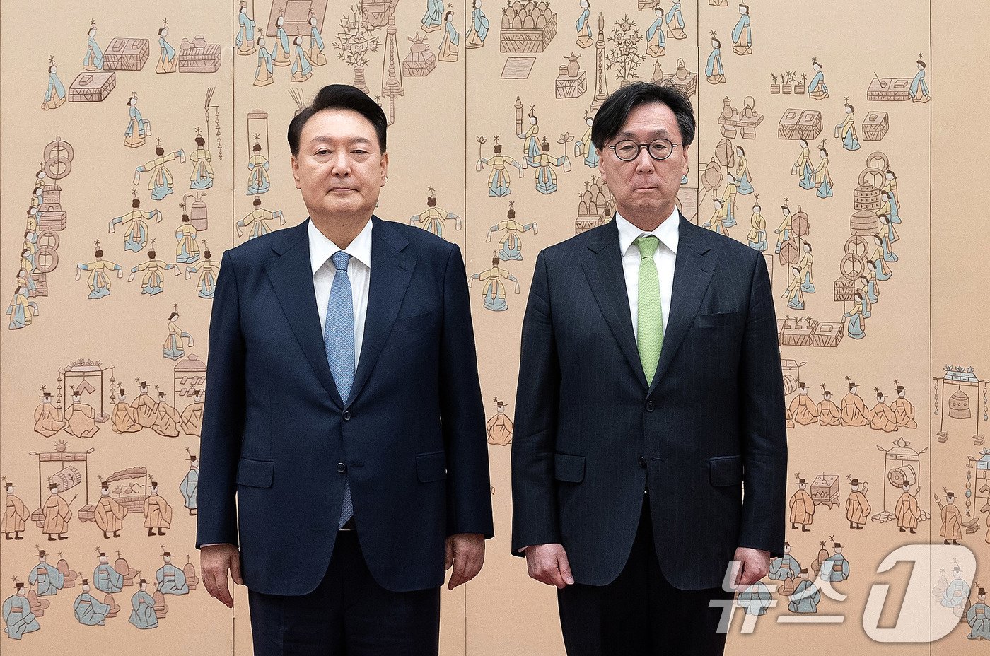 본문 이미지 - 윤석열 대통령, 장호진 대통령 외교안보특별보좌관. (대통령실 제공) 2024.9.6/뉴스1 ⓒ News1 박지혜 기자