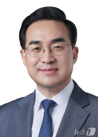 본문 이미지 - 박홍근 의원 프로필 ⓒ 뉴스1
