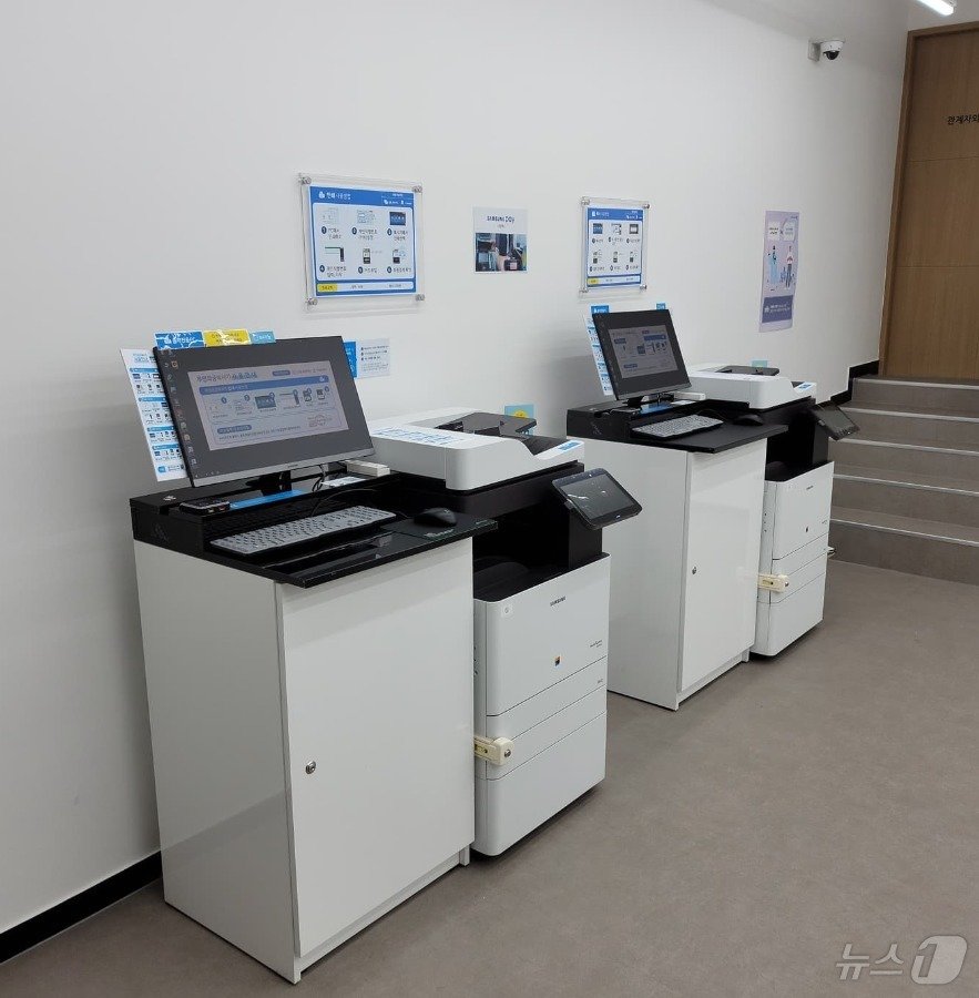 본문 이미지 - 프린트카페 내부 모습(유피소프트 SNS 갈무리)
