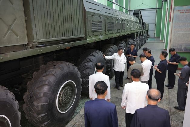 北, 10개월 만에 ICBM 발사…美대선 코앞 '신형'으로 위협[일지]