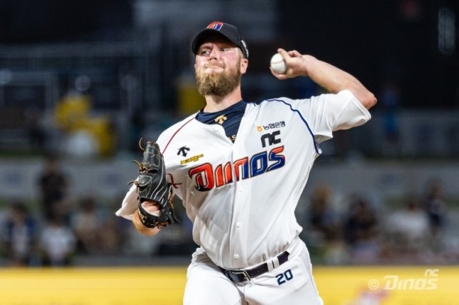 본문 이미지 -   NC 외국인 투수 에릭 요키시. (NC 다이노스 제공)