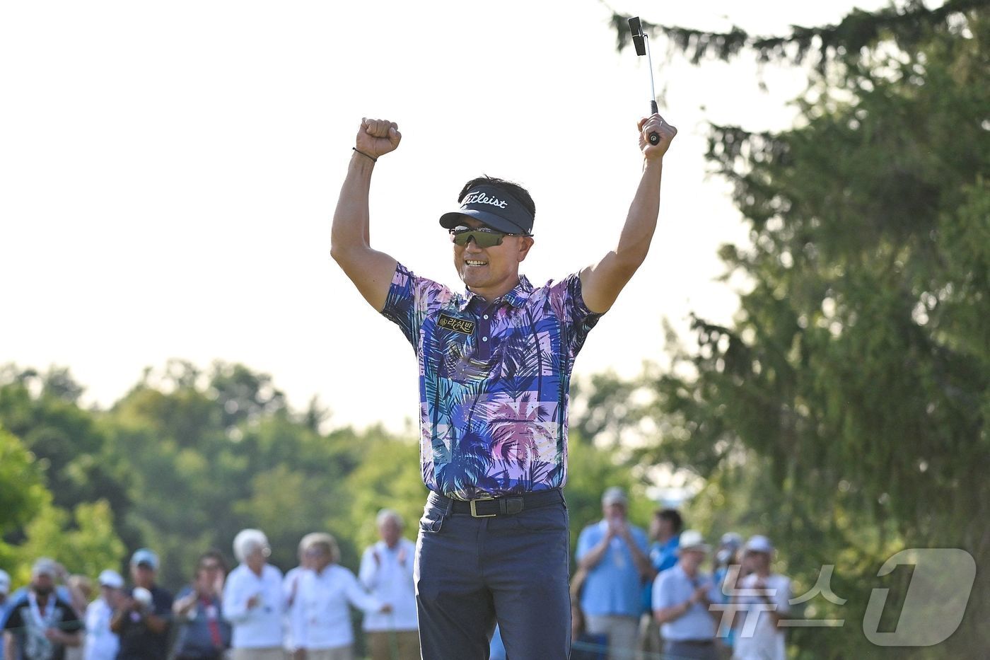 본문 이미지 - PGA 챔피언스 투어 첫 우승을 거둔 양용은. ⓒ AFP=뉴스1