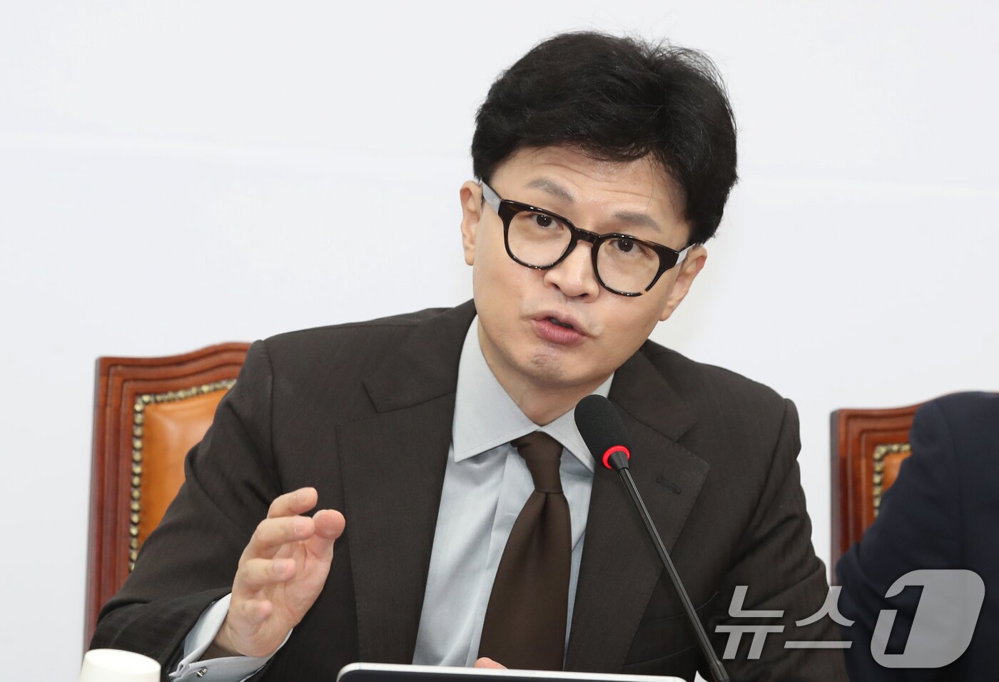 본문 이미지 - 한동훈 국민의힘 대표가 9일 오전 서울 여의도 국회에서 열린 최고위원회의에서 모두발언을 하고 있다. 2024.9.9/뉴스1 ⓒ News1 이광호 기자