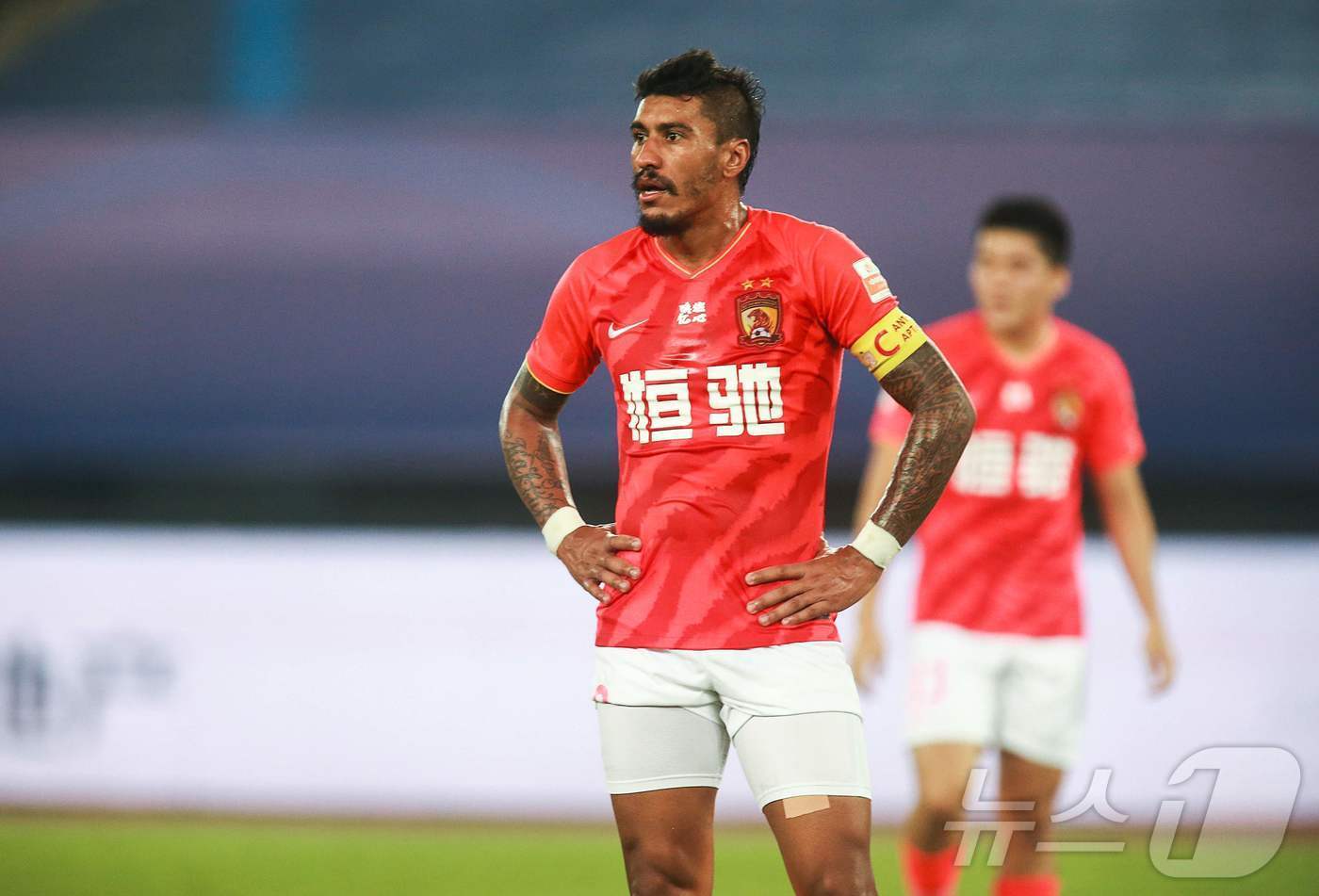 본문 이미지 - 중국 광저우 헝다 시절 파울리뉴. ⓒ AFP=뉴스1