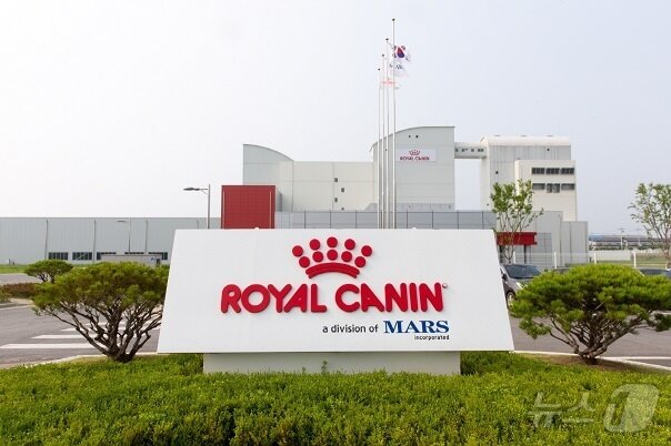 본문 이미지 - 로얄캐닌 김제공장 전경(로얄캐닌코리아 제공) ⓒ 뉴스1