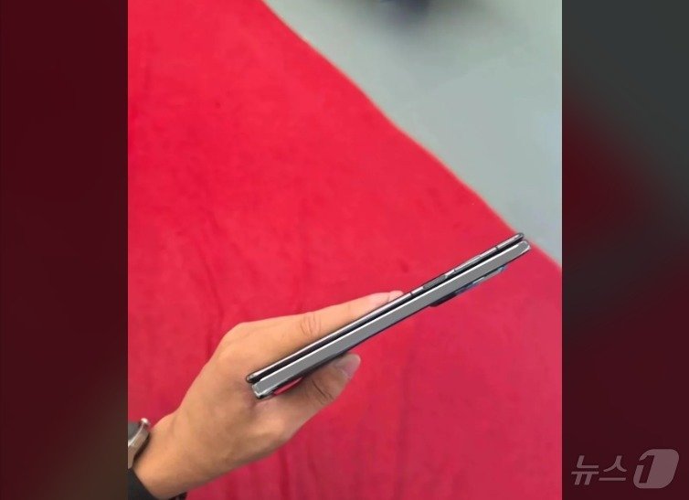 본문 이미지 - 화웨이 메이트 XT 두께 - 회사 홈피 갈무리