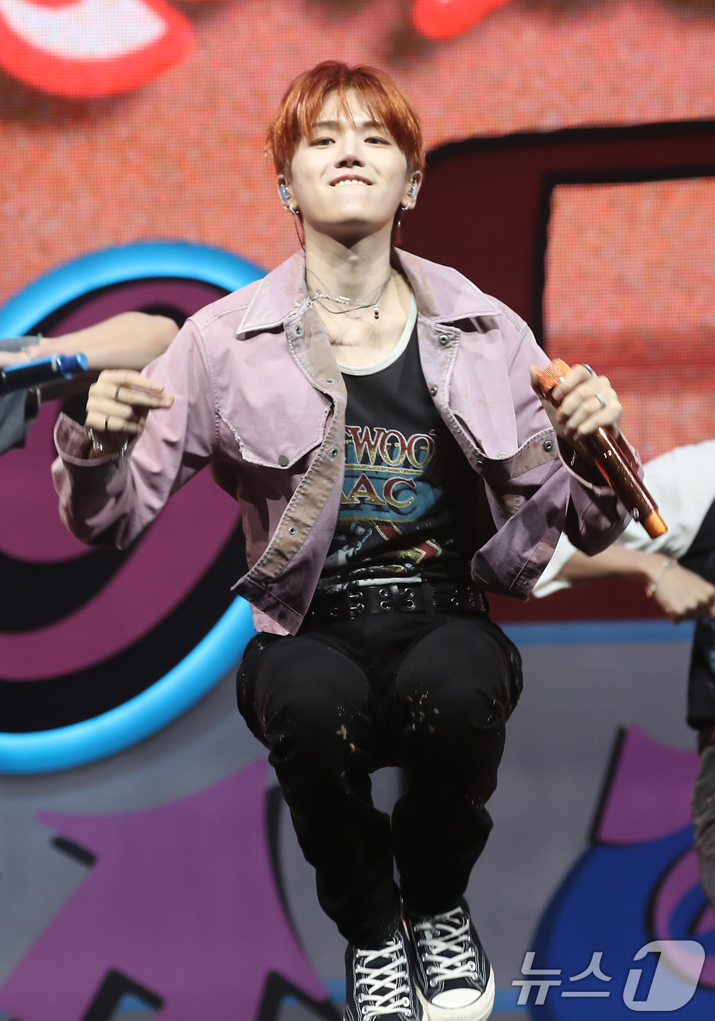 (서울=뉴스1) 권현진 기자 = 보이넥스트도어(BOYNEXTDOOR) 리우가 9일 오후 서울 용산구 한남동 블루스퀘어에서 가진 미니 3집 앨범 '19.99' 발매 기념 쇼케이스에서 …