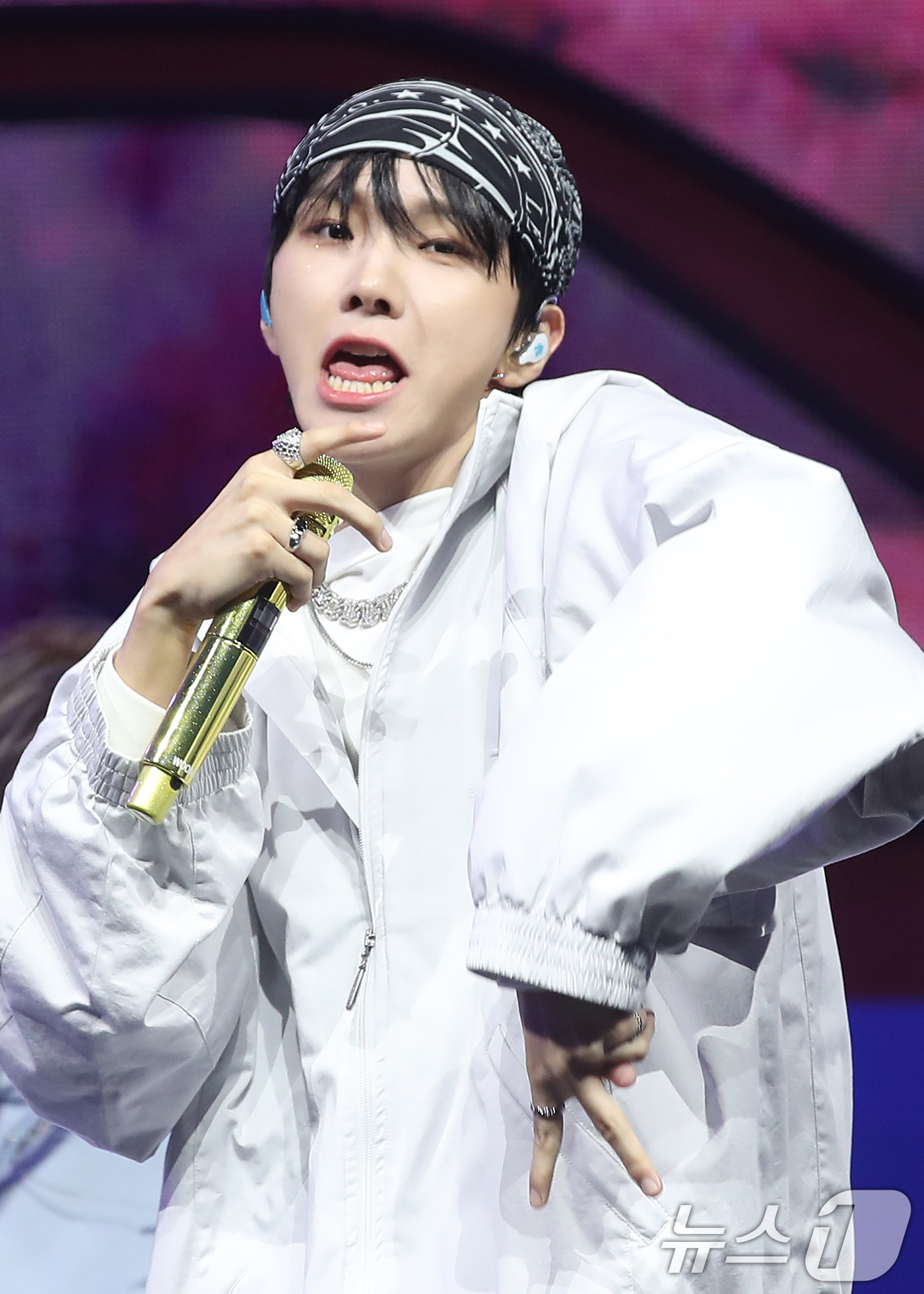 (서울=뉴스1) 권현진 기자 = 보이넥스트도어(BOYNEXTDOOR) 운학이 9일 오후 서울 용산구 한남동 블루스퀘어에서 가진 미니 3집 앨범 '19.99' 발매 기념 쇼케이스에서 …