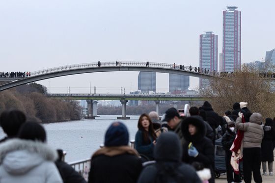 대체로 맑다가 구름 많아져…낮 최고 11도[오늘날씨]