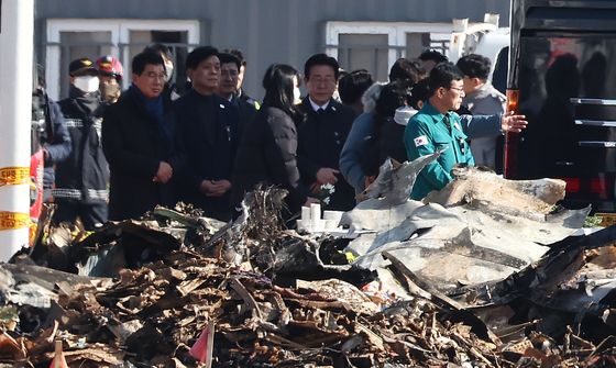 이재명, 무안·광주 머물며 유가족 위로…참사 현장 방문(종합)