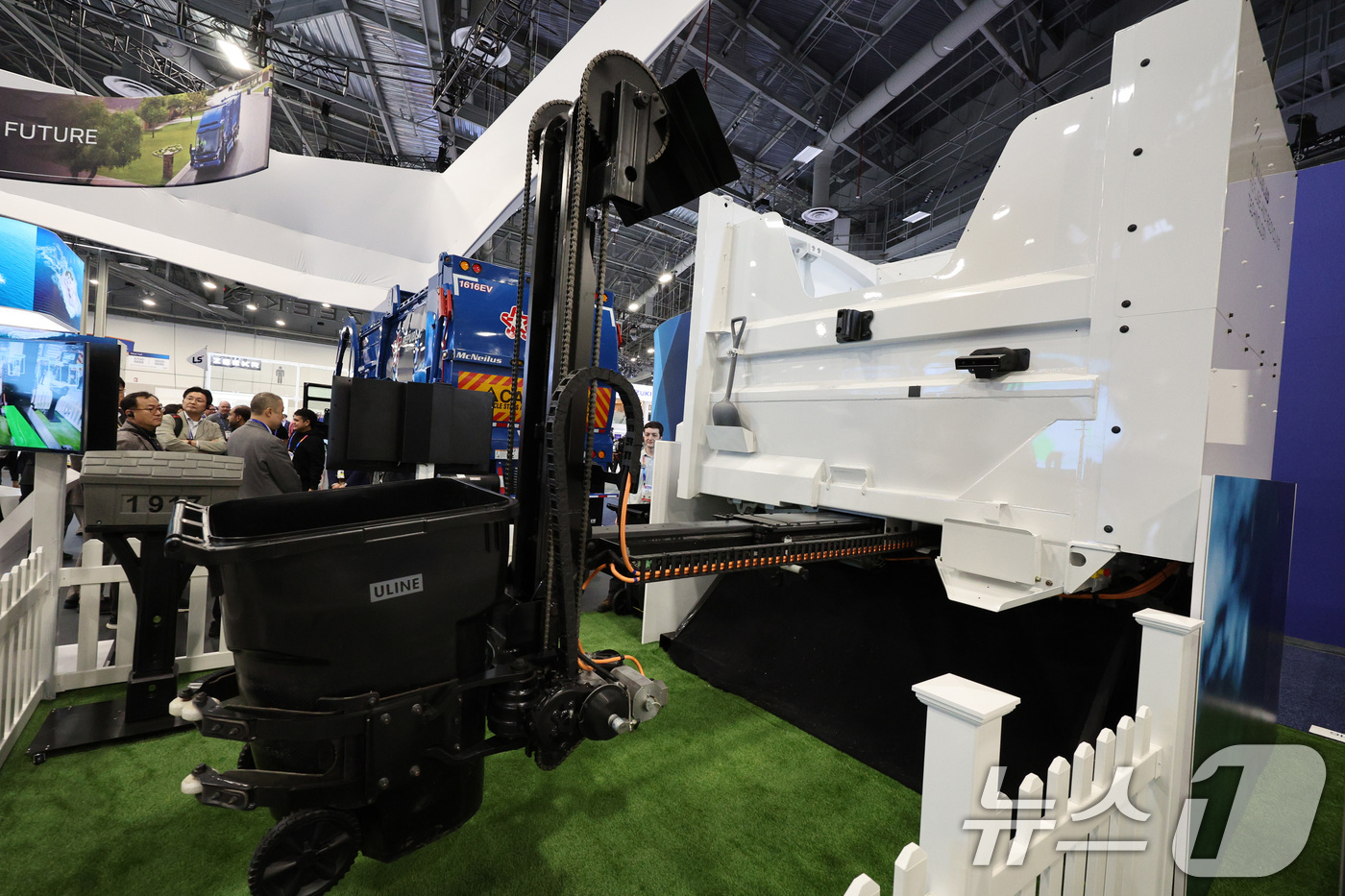 (라스베이거스(미국)=뉴스1) 신웅수 기자 = 세계 최대 IT(정보기술)·가전 전시회 'CES 2025' 폐막을 하루 앞둔 9일(현지시간) 미국 네바다주 라스베이거스 컨벤션센터(L …