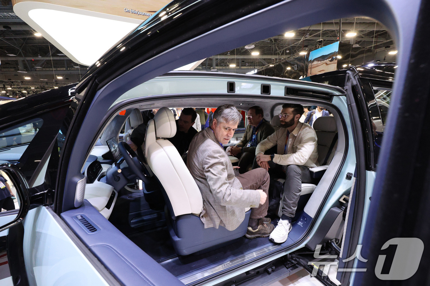 (라스베이거스(미국)=뉴스1) 신웅수 기자 = 세계 최대 IT(정보기술)·가전 전시회 'CES 2025' 폐막을 하루 앞둔 9일(현지시간) 미국 네바다주 라스베이거스 컨벤션센터(L …