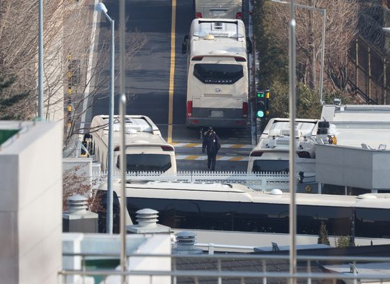 경찰 "尹체포 저지 경호처, 현행범 체포" 시사…분산 조사 방침(종합)