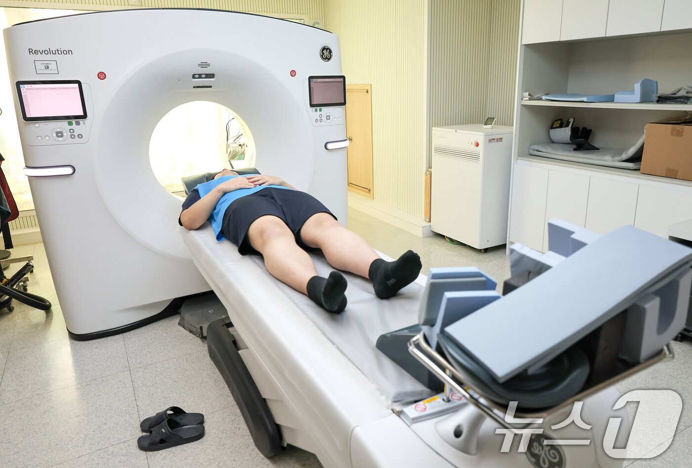 본문 이미지 - 2025년도 첫 병역판정검사가 시작된 13일 오전 경기 수원시 팔달구 경인지방병무청에서 입영대상자들이 신체검사를 받고 있다. (공동취재) 2025.1.13/뉴스1 ⓒ News1 김영운 기자