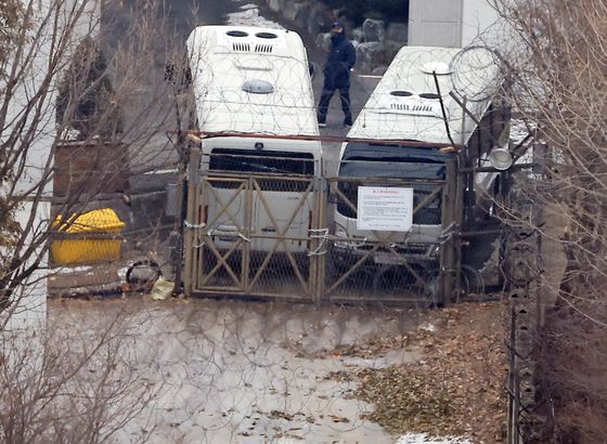 정진석 '제3장소 조사' 가능…尹 측 "상의 안 했다"