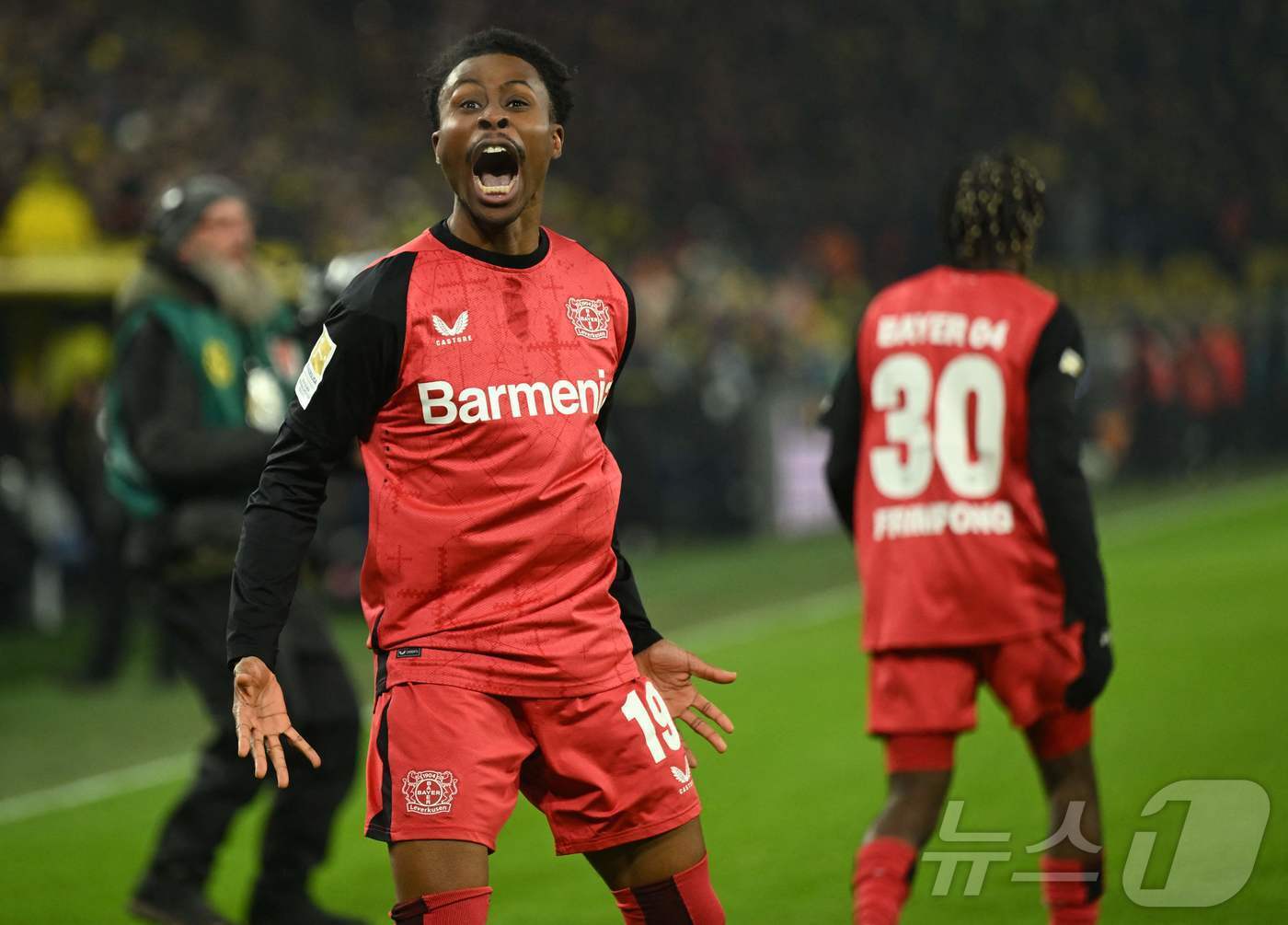 본문 이미지 - 레버쿠젠은 최근 6연승을 질주하며 선두 바이에른 뮌헨을 승점 4차로 추격하고 있다. ⓒ AFP=뉴스1