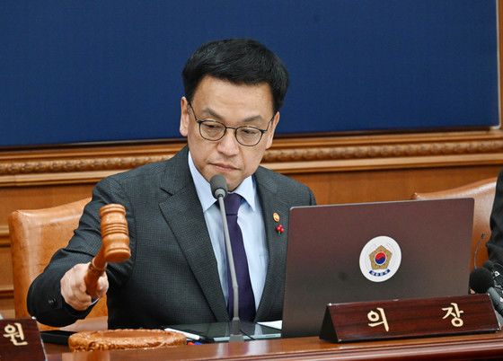 산업경쟁력강화 장관회의, 2월부터 민관 합동 전환…수시 개최