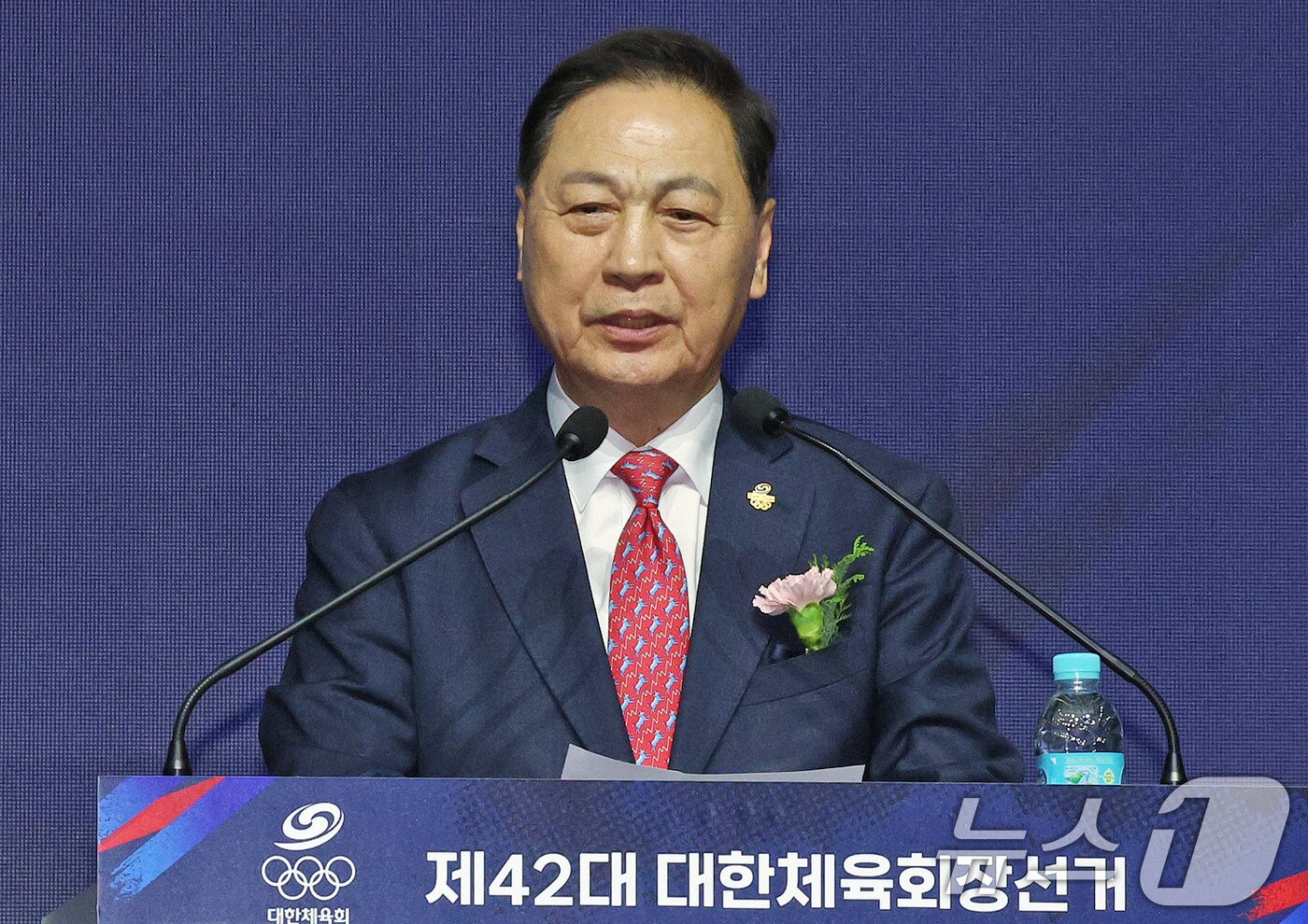 본문 이미지 - 14일 오후 서울 송파구 올림픽공원 올림픽홀에서 열린 제42대 대한체육회장선거에 앞서 강태선 후보가 정견발표를 하고 있다. 2025.1.14/뉴스1 ⓒ News1 장수영 기자