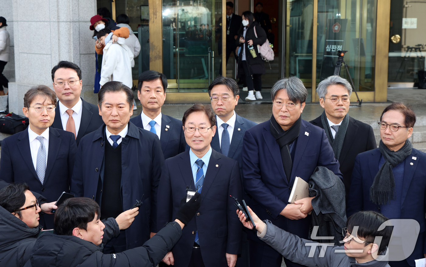 탄핵심판 첫 변론기일 출석한 국회 탄핵소추단 - 뉴스1