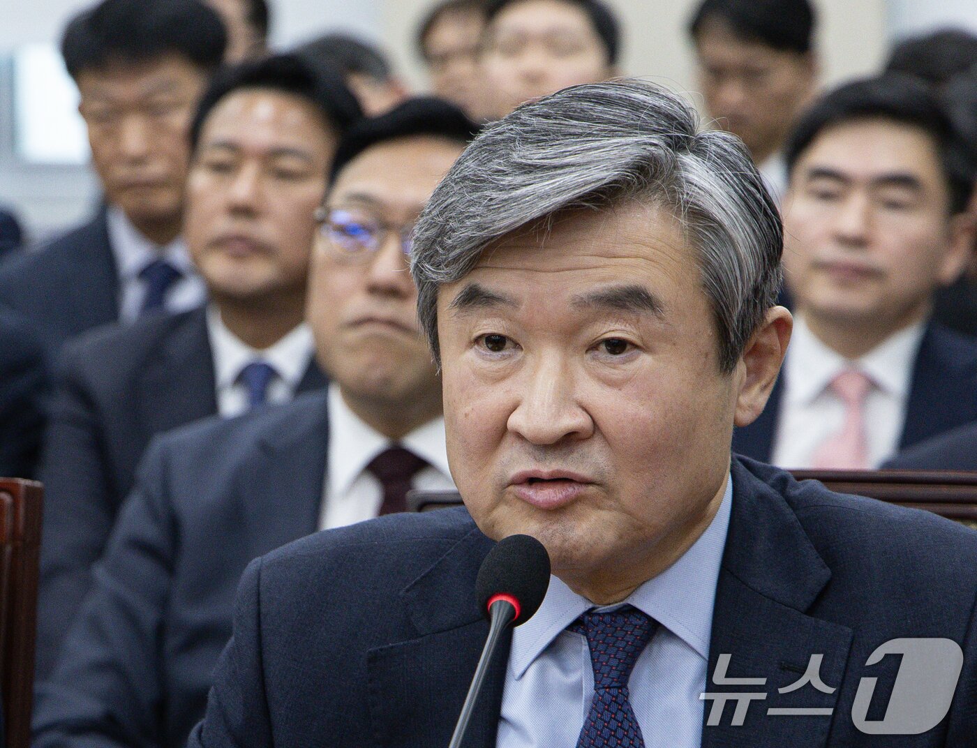 본문 이미지 - 조태용 국가정보원장이 15일 오전 서울 여의도 국회에서 열린 윤석열 정부의 비상계엄 선포를 통한 내란 혐의 진상규명 국정조사특별위원회에서 의원 질문에 답변하고 있다. 2025.1.15/뉴스1 ⓒ News1 이재명 기자