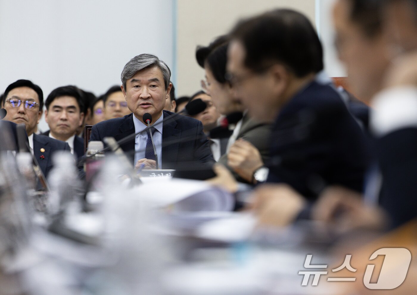 본문 이미지 - 조태용 국가정보원장이 15일 오전 서울 여의도 국회에서 열린 윤석열 정부의 비상계엄 선포를 통한 내란 혐의 진상규명 국정조사특별위원회에서 의원 질문에 답변하고 있다. 2025.1.15/뉴스1 ⓒ News1 이재명 기자