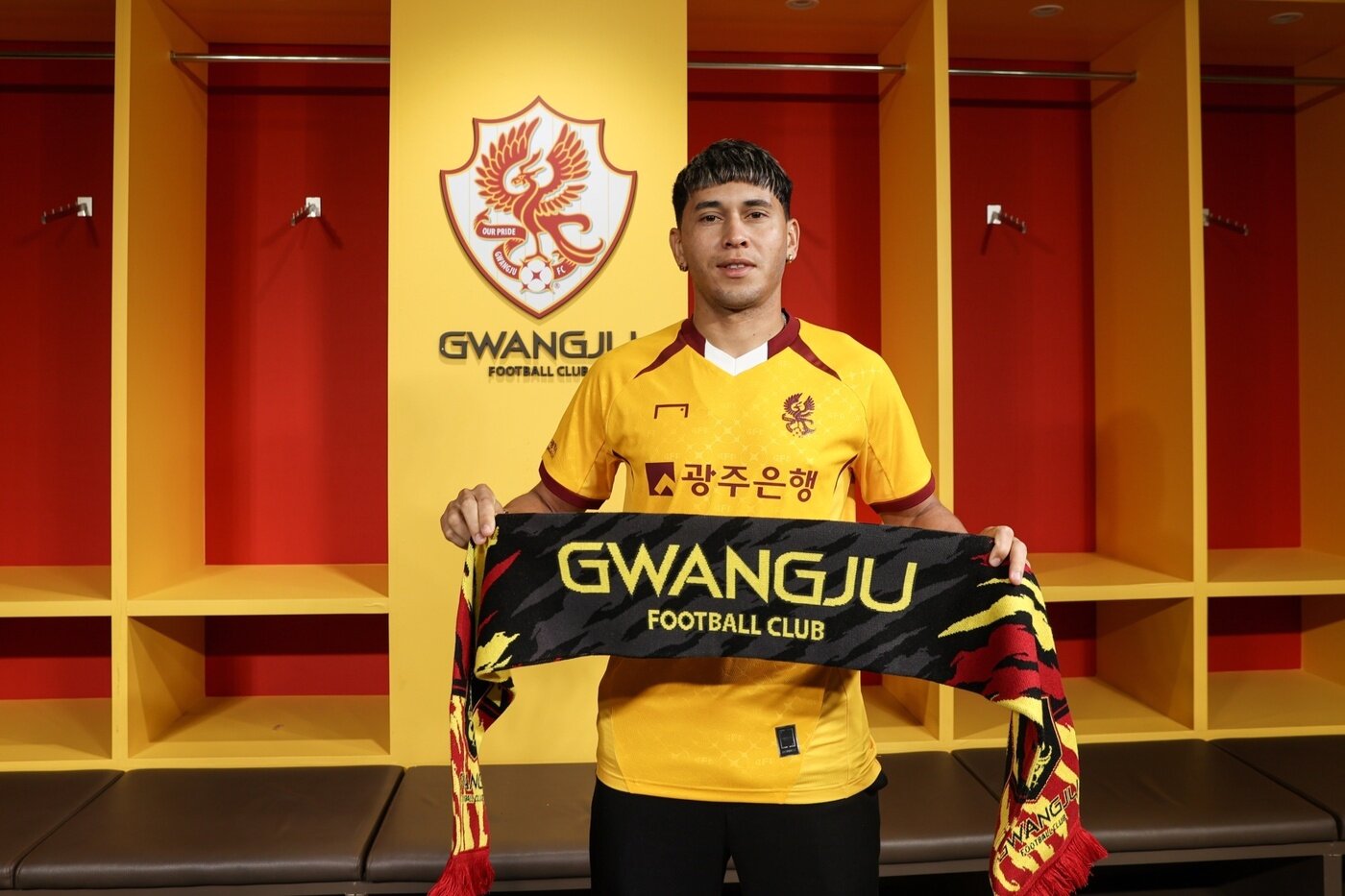 본문 이미지 - 광주FC로 3년 만에 복귀한 헤이스.(광주FC 제공)