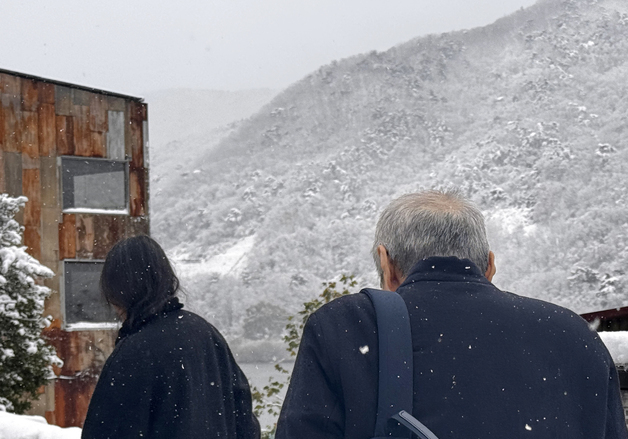 엄마 아빠 되는 홍상수 감독·김민희