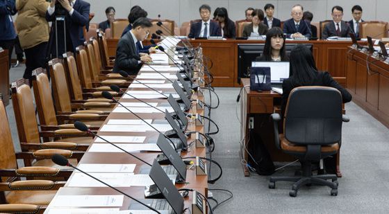 국회 운영위 전체회의 불참한 국민의힘