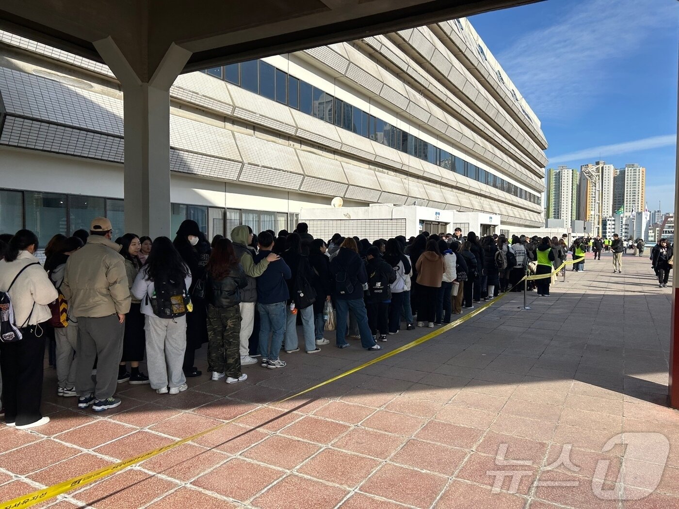 본문 이미지 -   19일 2024-25 KCC 프로농구 올스타전이 열리는 부산 사직체육관 전경. 2025.1.19/뉴스1 ⓒ News1 문대현 기자