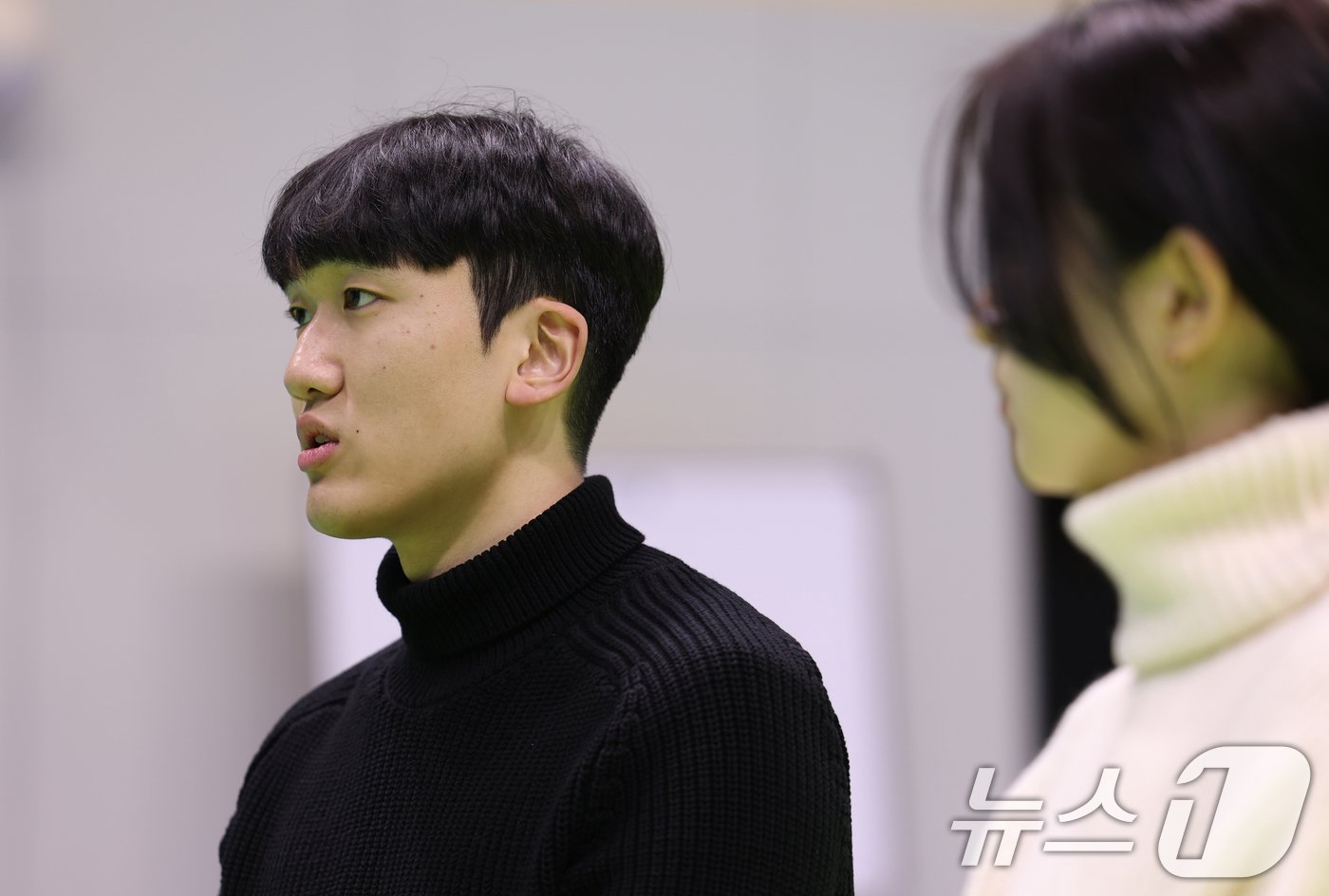 본문 이미지 - KB 손해보험 이준영이 2일 오후 경기 용인시 기흥구 현대건설배구단 체육관에서 뉴스1과 인터뷰를 하고 있다. 2025.1.2/뉴스1 ⓒ News1 김영운 기자