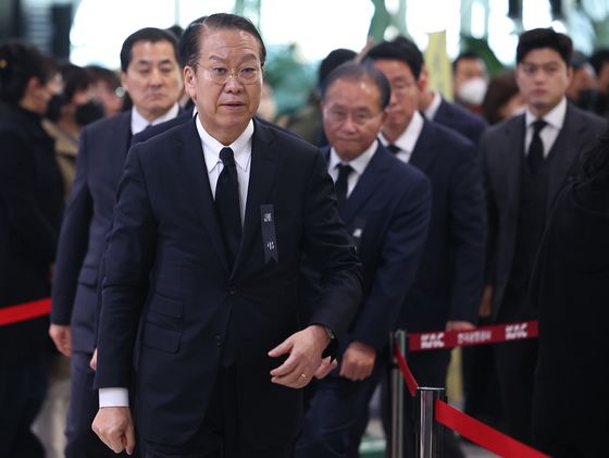 권영세 "유가족과 협의해 최대한 지원"…2번째 무안 방문