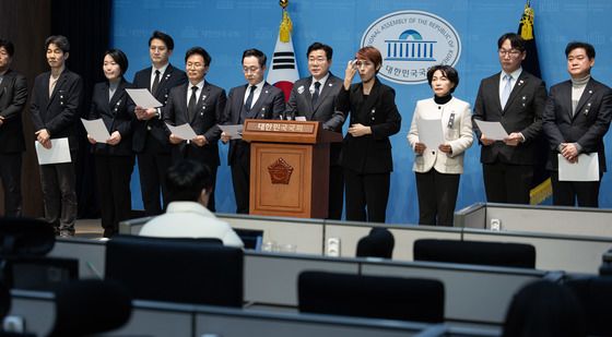 경호처 체포영장 집행 협조 촉구 기자회견 개최한 국회 운영위 야당위원들