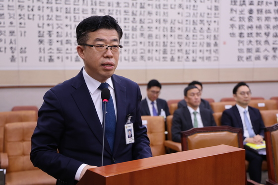 '계엄 체포자 수용계획' 짜던 신용해 전 교정본부장, 검찰 송치