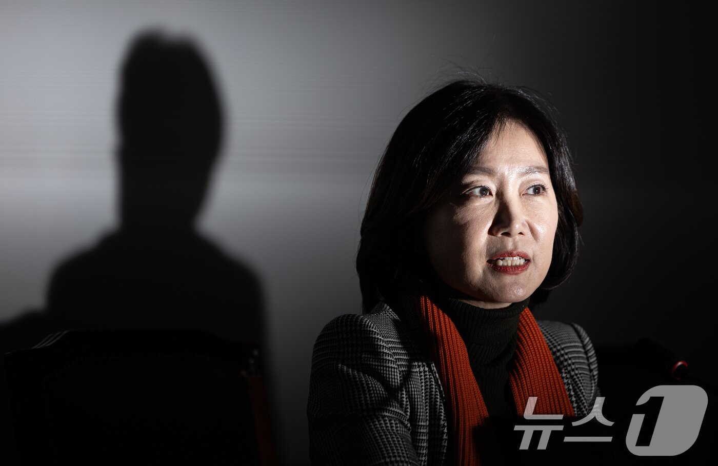본문 이미지 - 허은아 개혁신당 대표가 20일 오후 서울 여의도 국회에서 열린 개혁신당 창당 1주년 기자회견에서 취재진 질문에 답변하고 있다. 2025.1.20/뉴스1 ⓒ News1 이재명 기자