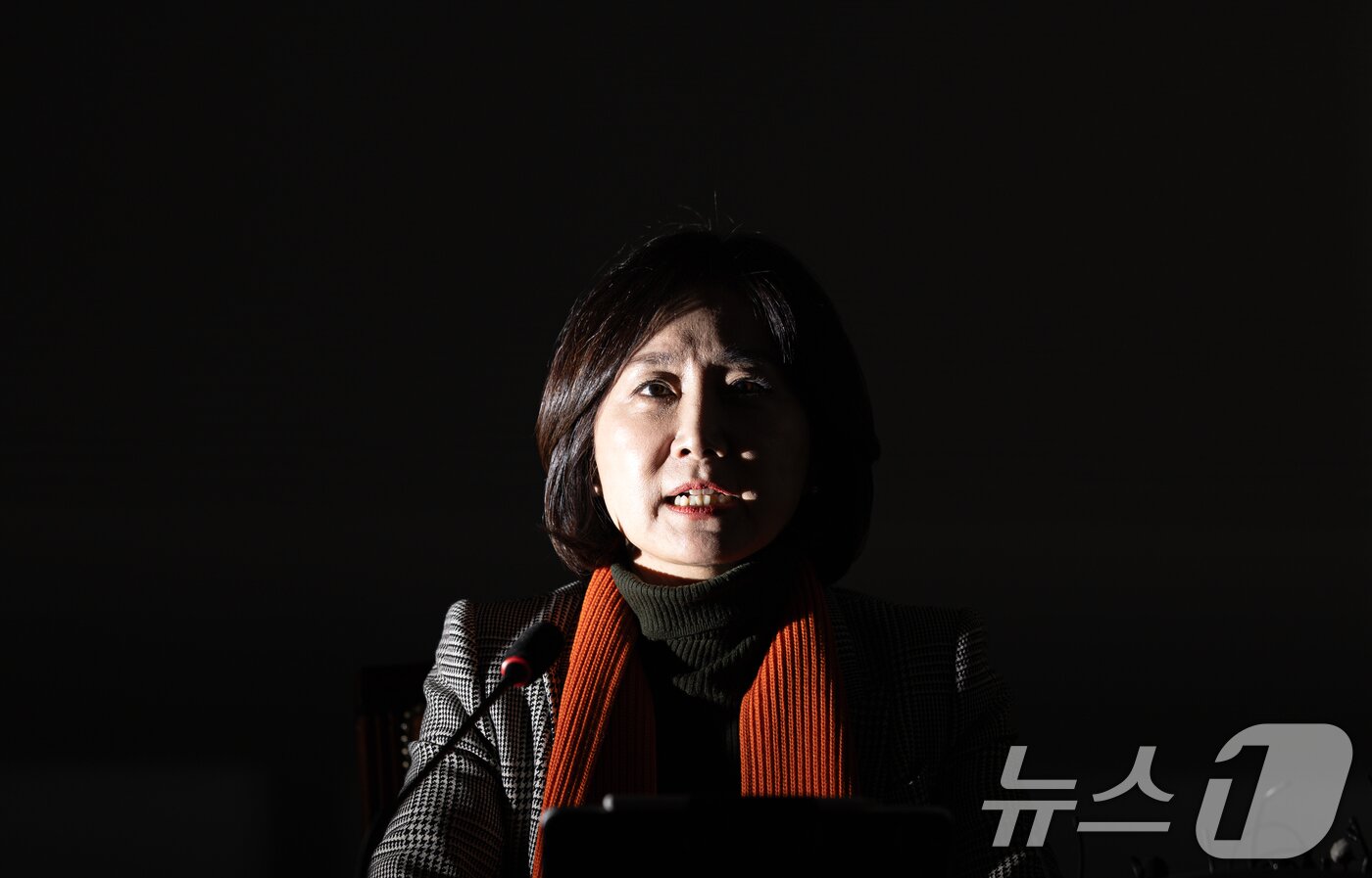 본문 이미지 - 허은아 개혁신당 대표가 20일 오후 서울 여의도 국회에서 열린 개혁신당 창당 1주년 기자회견에서 취재진 질문에 답변하고 있다. 2025.1.20/뉴스1 ⓒ News1 이재명 기자