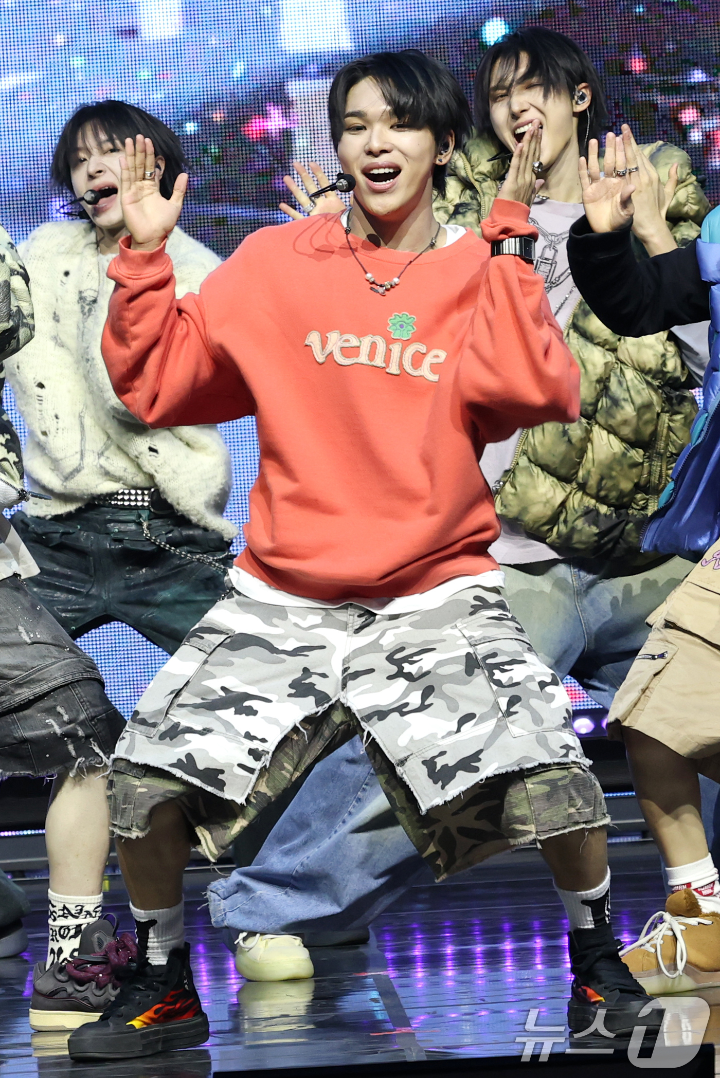 (서울=뉴스1) 권현진 기자 = 그룹 킥플립(KickFlip)의 아마루가 20일 오후 서울 광진구 광장동 예스24 라이브홀에서 가진 첫 번째 미니앨범 'Flip it, Kick i …