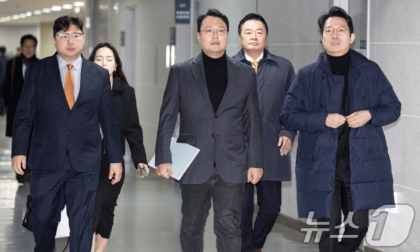 본문 이미지 - 천하람 개혁신당 원내대표가 21일 오전 서울 여의도 국회 의원회관에서 열린 긴급 최고위원회의에 참석하고 있다. 2025.1.21/뉴스1 ⓒ News1 이재명 기자