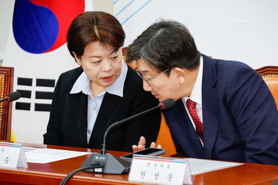 윤희숙 "권력에 줄 서는 정치, 계엄 낳아"…권성동 "깊은 책임 통감"
