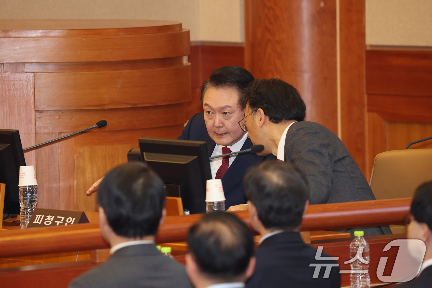 (서울=뉴스1) 사진공동취재단 = 윤석열 대통령이 21일 서울 종로구 헌법재판소에서 열린 탄핵심판 3차 변론기일에 출석해 있다. 2025.1.21/뉴스1