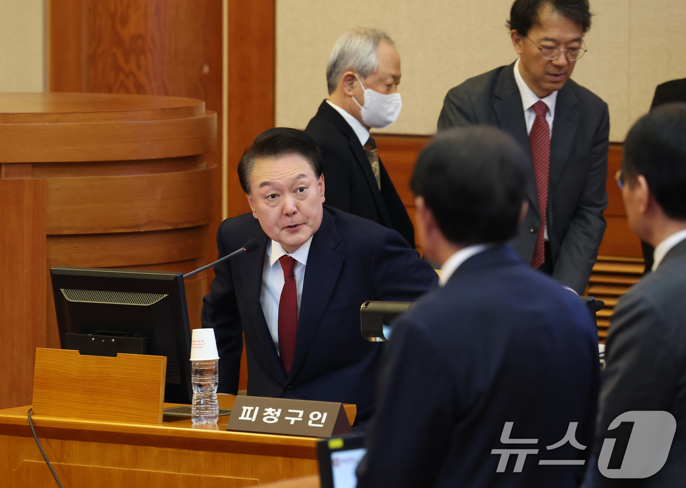 (서울=뉴스1) 사진공동취재단 = 윤석열 대통령이 21일 서울 종로구 헌법재판소에서 열린 탄핵심판 3차 변론기일에 출석해 있다. 2025.1.21/뉴스1