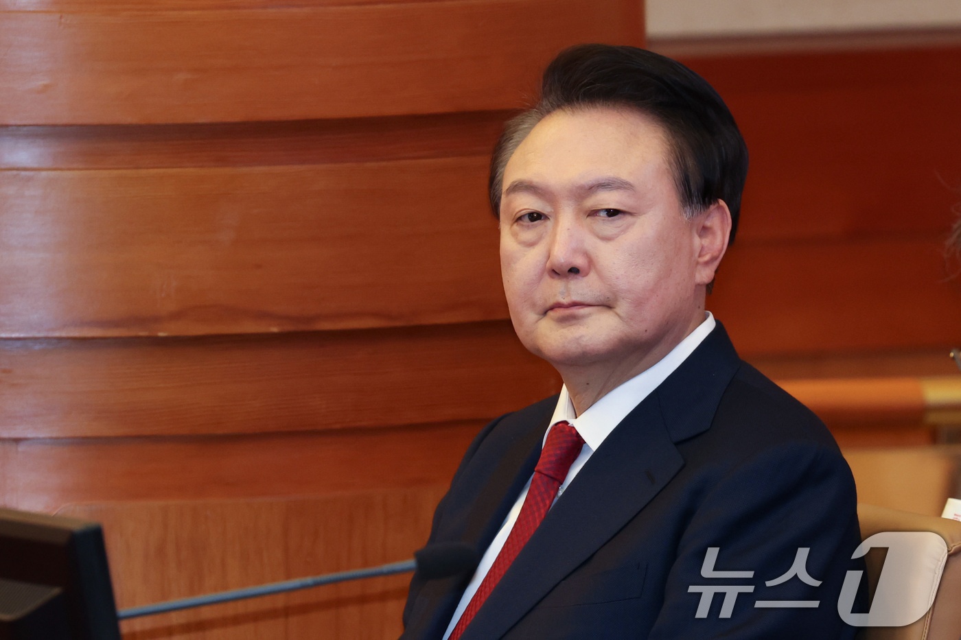 (서울=뉴스1) 사진공동취재단 = 윤석열 대통령이 21일 서울 종로구 헌법재판소에서 열린 탄핵심판 3차 변론기일에 출석해 있다. 2025.1.21/뉴스1