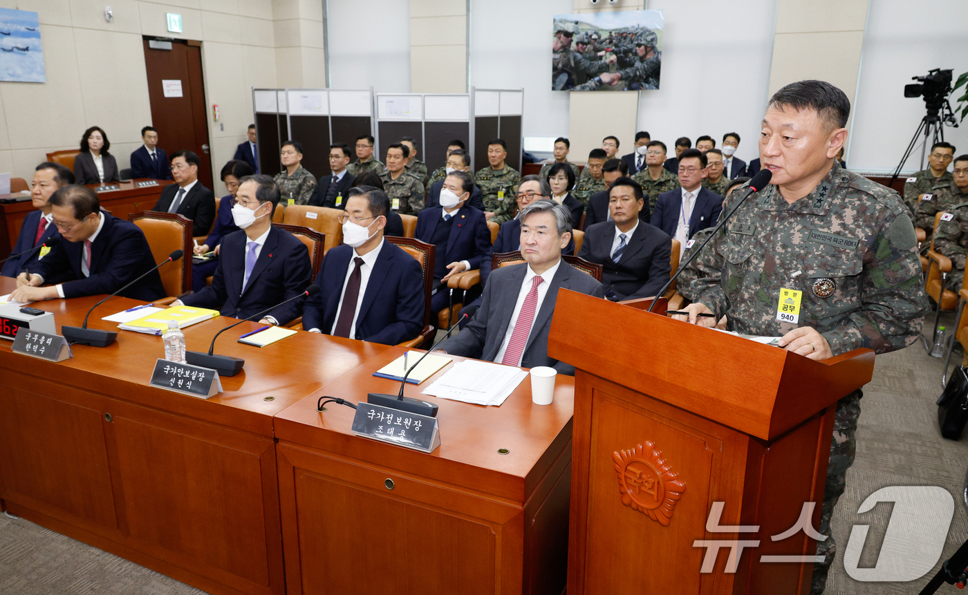 (서울=뉴스1) 안은나 기자 = 이승오 합동참모본부 작전본부장이 22일 오전 서울 여의도 국회에서 열린 윤석열 정부의 비상계엄 선포를 통한 내란 혐의 진상규명 국정조사 1차 청문회 …